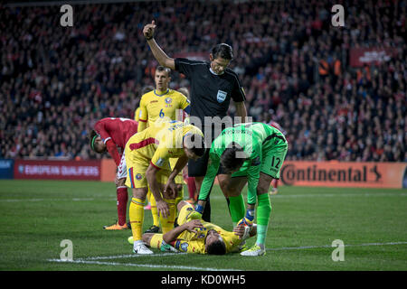 Kopenhagen, Dänemark. Oktober 2017. Der deutsche Schiedsrichter Deniz Aytekin war während der WM-Qualifikation zwischen Dänemark und Rumänien in Telia Parken in Kopenhagen zu sehen. Quelle: Gonzales Photo/Alamy Live News Stockfoto