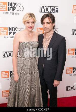 New York, USA. 08 Okt, 2017. New York Film Festival: Greta Gerwig und Noah Baumbach Spaziergänge rote Teppich an dem Film Lady Bird in der Alice Tully Hall. Credit: sppider/alamy leben Nachrichten Stockfoto