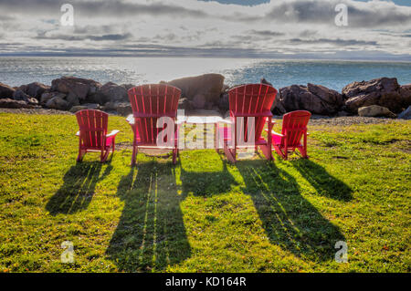 Adirondack Stühle, Küste, Fundy National Park, New Brunswick, Kanada Stockfoto