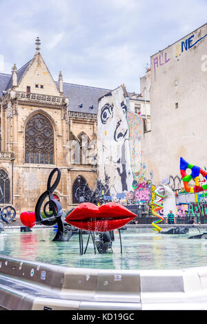 Strawinsky Brunnen neben dem Centre Pompidou, Paris, Frankreich Stockfoto