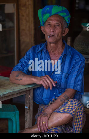 Portrait von Pao Stamm Mann im Shan Staat Myanmar Stockfoto