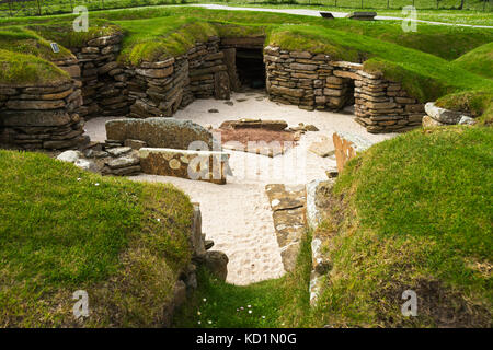 Nr. 8 Wohnung in Skara Brae neolithische Dorf., Orkney Mainland, Schottland, Großbritannien. Stockfoto