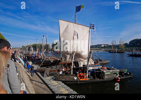 Loire Boote, Loire Festival, das Sammeln von fluvial Boote in Orléans (Center-Val de Loire, Frankreich). Stockfoto