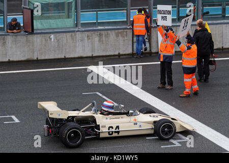 MAGNY-COURS, Frankreich, 1. Juli 2017: Vor dem Start. Der Erste französische Historischen Grand Prix in Magny-Cours mit vielen alten Sport und Stockfoto