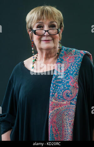 Englischer Journalist und Rundfunksprecher jenni Murray besucht einen Fotoauftrag während des Edinburgh International Book Festival am 12. August 2017 in Edinburgh, Stockfoto