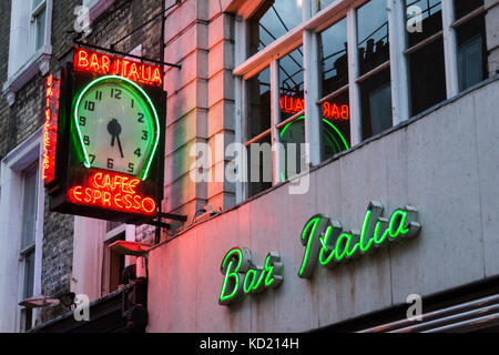 Londons berühmte Bar Italia auf der Frith Street, Soho, London, UK Stockfoto