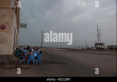 Szenen de Rues de Nuit à Massawa. Mars 2013. Straßen Nachtleben in Massawa, März 2013. Stockfoto