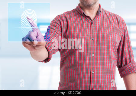 Männliche berühren modern Taste für Fingerprint scan Security Access zur Verfügung zu stellen Stockfoto