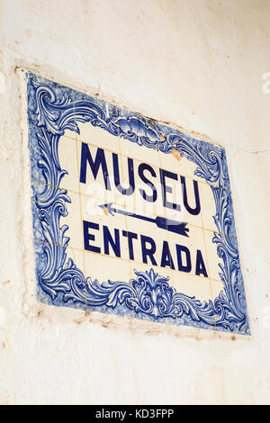 Lagos, Portugal - 12. September 2017: ein Museum Eingang anmelden, um das Museu Municipal Dr. José Formosinho in der historischen Altstadt von Lagos in der algr Stockfoto