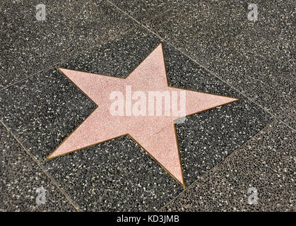 Leere Walk of Fame Stern auf dunklen Gehweg Stockfoto