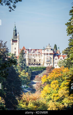 Prag, Tschechische Republik - 30. September 2017: pruhonice Schloss und Park. Das Schloss hat seinen aktuellen neo-renaissance Form am Ende des 19 Cent Stockfoto