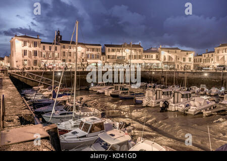 Hafen von La Flotte, Restaurants, Ile de Re, Nouvelle - Aquitaine, Französisch westcoast, Frankreich, Stockfoto