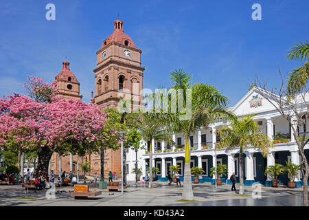 Kathedrale Basilika St. Lawrence / Catedral Metropolitana Basílica de San auf der Plaza 24 de Septiembre in Santa Cruz, Andrés Ibáñez, Bolivien Stockfoto