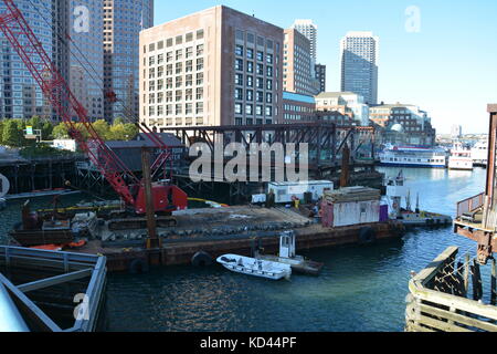 Ein versunkenes Schiff in das Fort Point channel, Boston, Massachusetts, USA Stockfoto