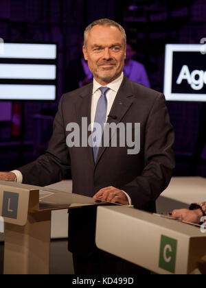 Jan Björklund Vorsitzende der schwedischen Liberalen Partei in einem TV-Studio für politische Debatte Stockfoto
