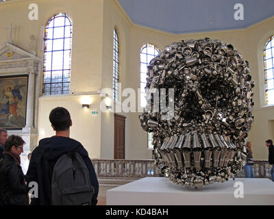 Sehr hungrig Gott von Subodh Gupta, alte laennec Krankenhaus, Sitz der kering und Balenciaga, Paris, Frankreich, Europa Stockfoto