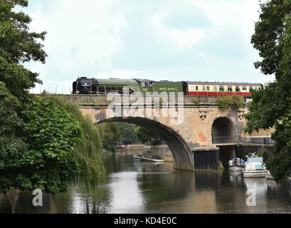 Mainline Züge Stockfoto