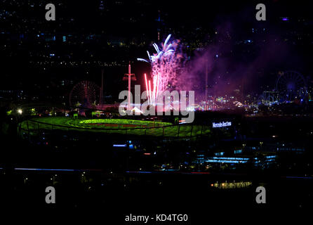 Stuttgart/Deutschland September 10, 2017: Cannstatter Wasen mit Feuerwerk Stockfoto