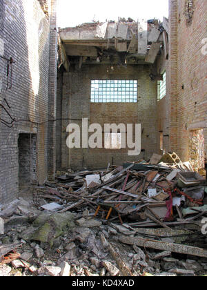 Verlassene und zerstörte Gebäude der Fabrik Stockfoto