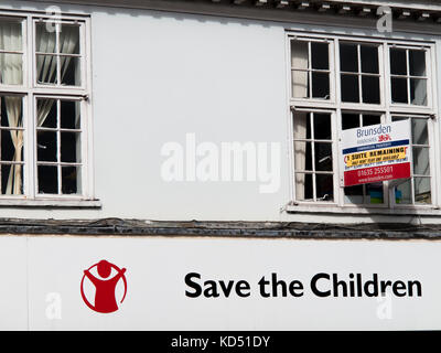 Speichern Sie die Kinder Name über Liebe shop, internationale Organisation, die die Rechte der Kinder fördert. Stockfoto