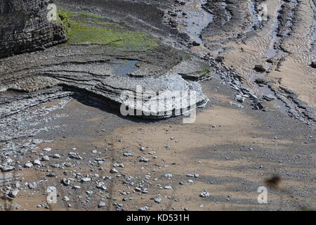 Die Fernbedienung unberührten Küste zwischen Dunraven Bucht und Nash Punkt ziemlich unzugänglicher verlässt die Buchten und Strände in schönem Zustand. Stockfoto