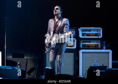 Rival Sons treten am 8. Oktober 2017 in Düsseldorf live in der Esprit Arena auf. Stockfoto