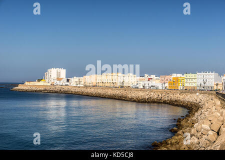 Die Waterfront in der spanischen Stadt Cadiz Stockfoto