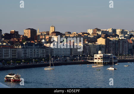 Blick von der Bretagne Pont Aven Fähre Fähre über Santander, nördlichen Spanien Stockfoto