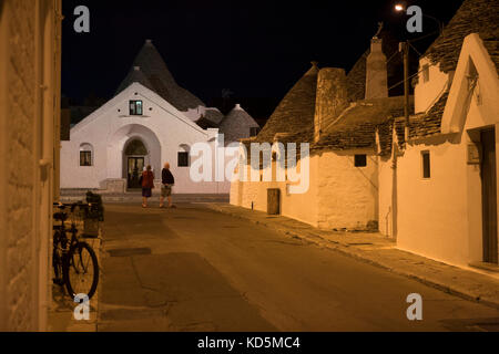 Trullo Sovrano, Piazza Sacramento, Alberobello, Apulien, Italien Stockfoto