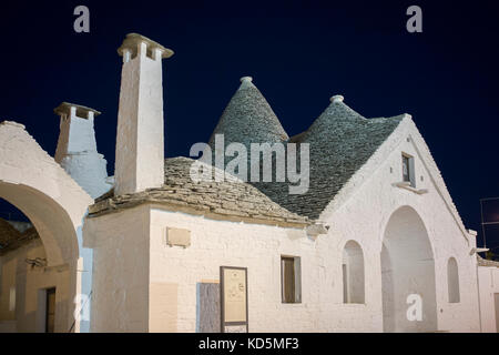 Trullo Sovrano, Piazza Sacramento, Alberobello, Apulien, Italien Stockfoto