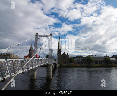 Greig Street Hängebrücke über den Fluss Ness, Inverness Stockfoto