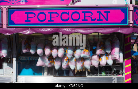 Zuckerwatte und Popcorn für Verkauf an der fryeburg Messe, Fryeburg, Maine Stockfoto