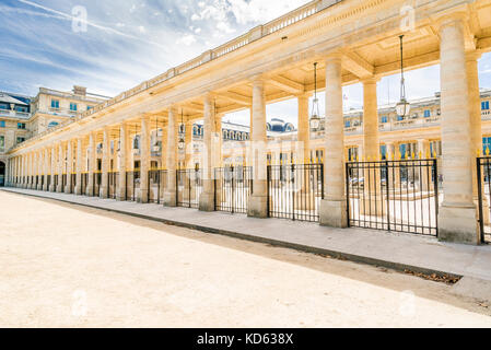 Die überdachten Gehwege im Palais Royal in Paris, Frankreich Stockfoto