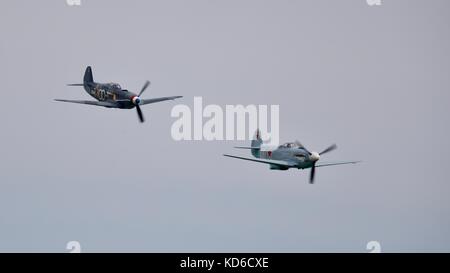 Jakowlew Yak-3M & Yak-3 UA im formationsflug an der 2017 die Schlacht um England Air Show in IMW Duxford Stockfoto