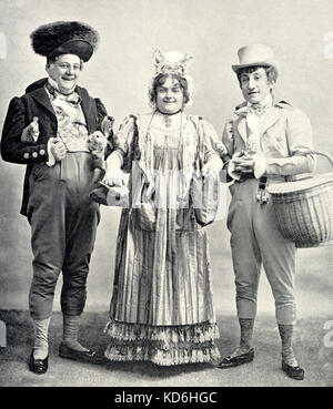 André Messager der Operette "Les P'tites Michu'. Szene aus Akt 1 (Ankunft der Michus'), mit Régnard, Vigouroux und Lamy. Foto von Boyer, ab der ersten Produktion an der Bouffes-Parisiens im Jahre 1897. Buch von Albert Vanloo und Georges Duval. Messager, französischer Komponist, 1853-1929. Le Théâtre Stockfoto