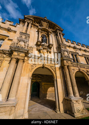 Alte scr, an der Vorderseite des Quad, Wadham College, Oxford, Oxfordshire, England, Stockfoto