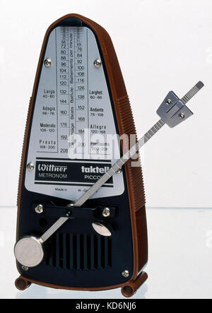 Willner elektrische Metronome-traditionellen Stil - mit Pendel - "Taktell Piccolo' Stockfoto