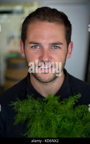 Rick Toogood von Garnelen auf dem Rasen, Padstow, Cornwall, UK, einem fihmongers und ein Restaurant. Stockfoto