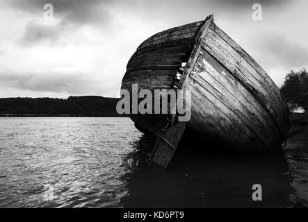 Foto: © Jamie callister. Boot Wracks in dulas Bay, Anglesey, Nordwales, 7. Oktober 2017. Stockfoto