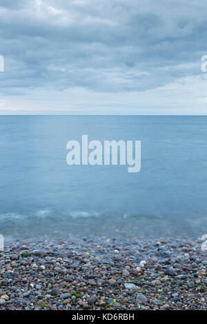 Kiesstrand am Spey Bay in Moray Schottland Stockfoto