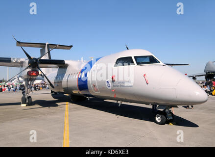 Homestead, Florida - November 6, 2010: us ustoms- und Grenzschutz Dash-8 Flugzeug Besuch der Homestead air Reserve base.us Homeland Security i Stockfoto