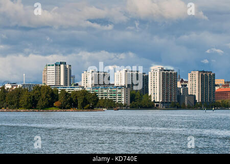 Bewohnte Viertel auf der Bank eines Golf, Helsinki Stockfoto