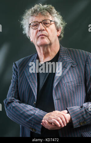 Irische Dichter Paul Muldoon besucht einen Fotoauftrag während des Edinburgh International Book Festival im August 2017 in Edinburgh, Schottland. Stockfoto