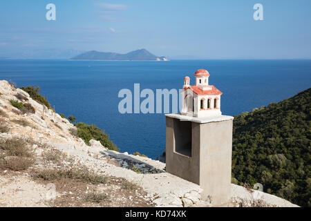 Am Straßenrand Schrein in Form einer Kirche auf der Insel Ithaka auf den Ionischen Inseln Stockfoto