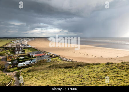 Der Strand von Brean im Süden von Brean unten über den Kanal von Bristol in Somerset UK Stockfoto