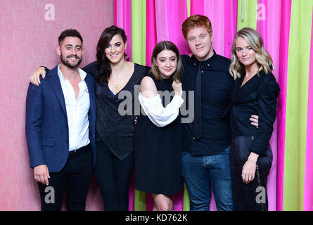 Michael Socha, Kelly Wenham, Georgia Groome, Danny Morgan und Cressida Bonas nahmen an der Premiere von Double Date Teil, die im Soho Hotel, London, stattfand. Bilddatum: Dienstag, 10. Oktober. Das Foto sollte lauten: Ian West/PA Wire Stockfoto