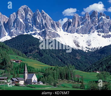 St. Magdalena und den Dolomiten, Val di Funes, Alto Adige, Trentino, Italien Stockfoto