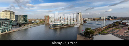 Panoramablick auf das Luftbild von Salford Quays, Manchester, UK Stockfoto