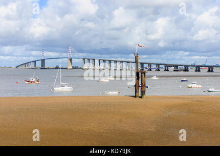 Die Saint-nazaire Brücke (le Pont de Saint-nazaire), eine Schrägseilbrücke über die Loire, die Verknüpfung von Saint-nazaire und saint-brevin-les-Pins. Stockfoto