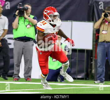 Houston, TX, USA. 8. Oktober, 2017. Kansas City Chiefs zurück laufen Akeem Jagd (31) Während die NFL Spiel zwischen der Kansas City Chiefs und der Houston Texans an NRG Stadion in Houston, TX. John Glaser/CSM/Alamy leben Nachrichten Stockfoto